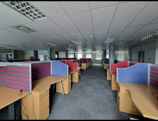 860M² OFFICE TO LET IN SUNNINGHILL